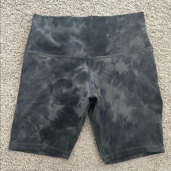 Lululemon High Rise Align Biker Shorts - Picture 1 of 3